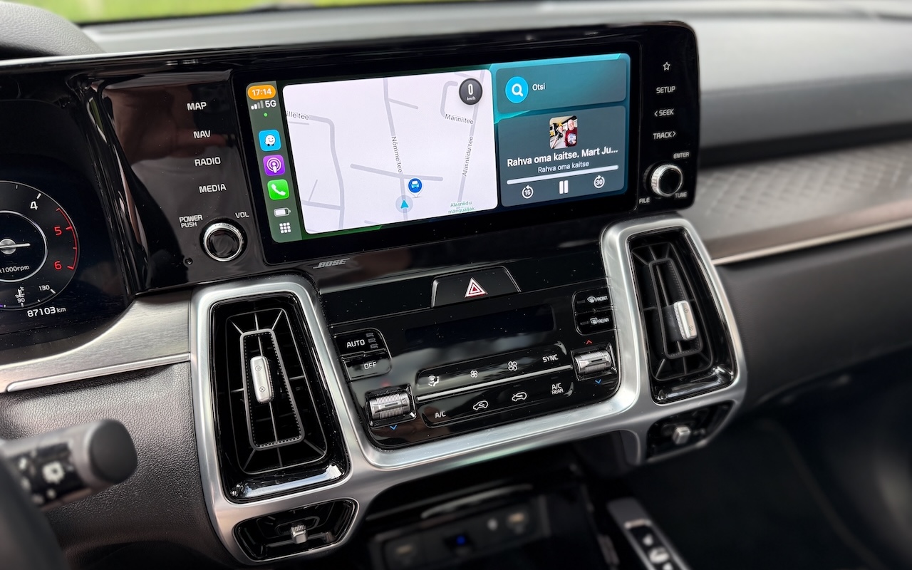 Kaip įsidiegti Apple CarPlay arba Android Auto į savo automobilį?