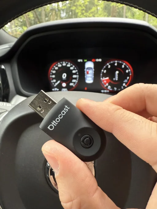 Ottocast Mini 2.0 Flow belaidis CarPlay / Android Auto adapteris