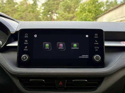 Ottocast Mirror Touch – telefoni peegeldamine autosse + juhtmevaba CarPlay